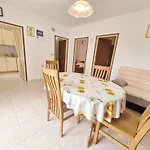 Apartamento By The Sea Zaboric, Sibenik - 6097 *