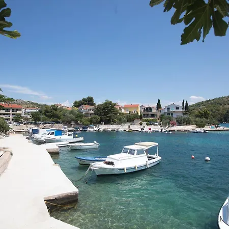 Apartment By The Sea Zaboric, Sibenik - 6097 Zaboric