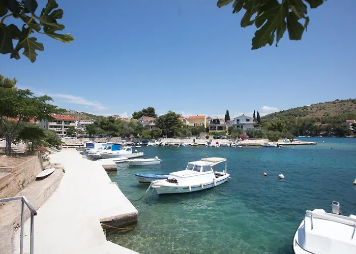 דירה By The Sea Zaboric, Sibenik - 6097 ז'אבוריץ'